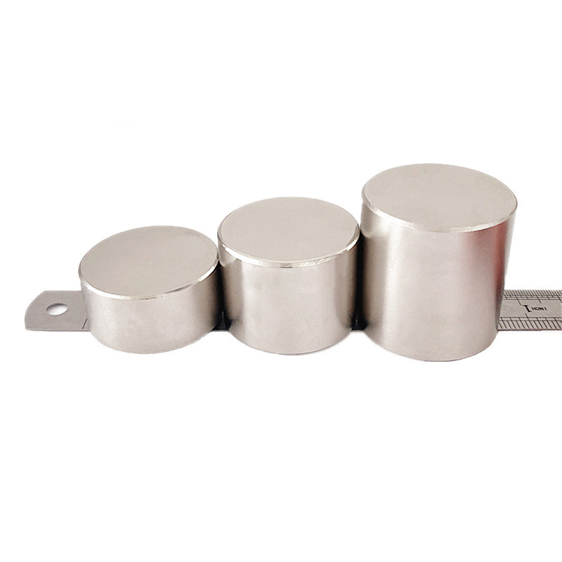 duże magnesy ziem rzadkich